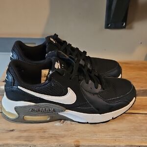 Nike Air Max  Size 6.5